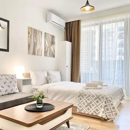 Best Studio For Business & Family Super Fast Wi-fi דירה
